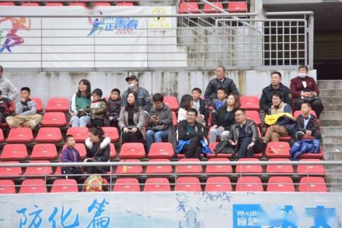 贵州足球全国冠军是谁_贵州著名足球运动员_贵州足球第一人