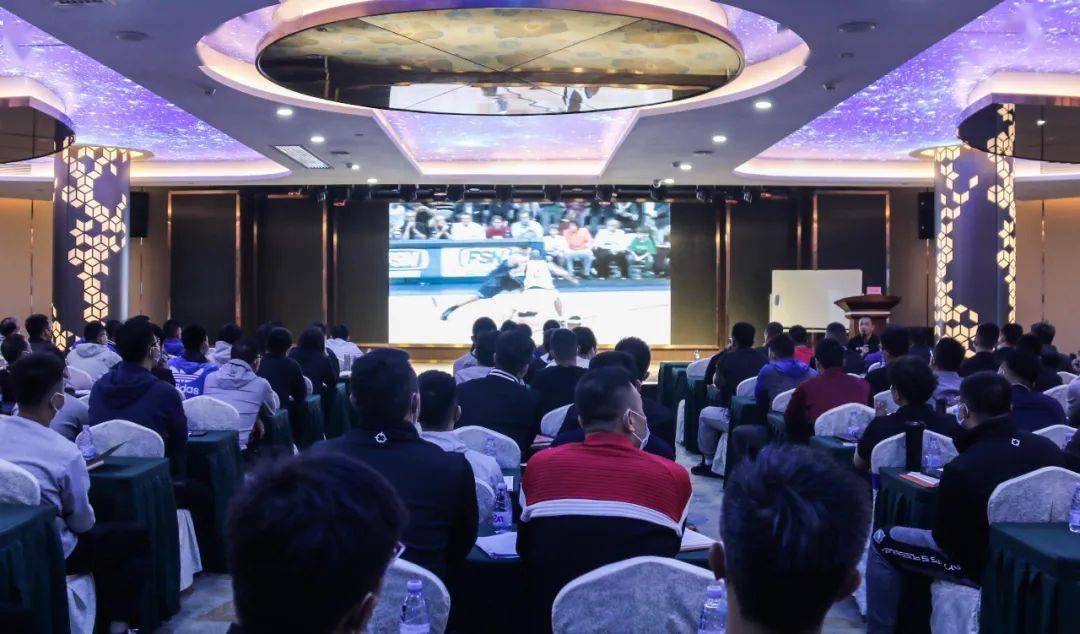 篮球裁判证含金量_2021篮球裁判证规则_篮球裁判证长啥样