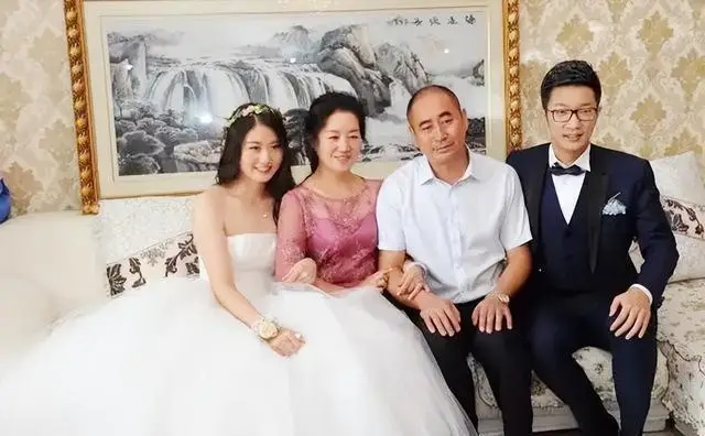 游泳冠军阿棒是谁_游泳棒实心_游泳棒冠军是谁