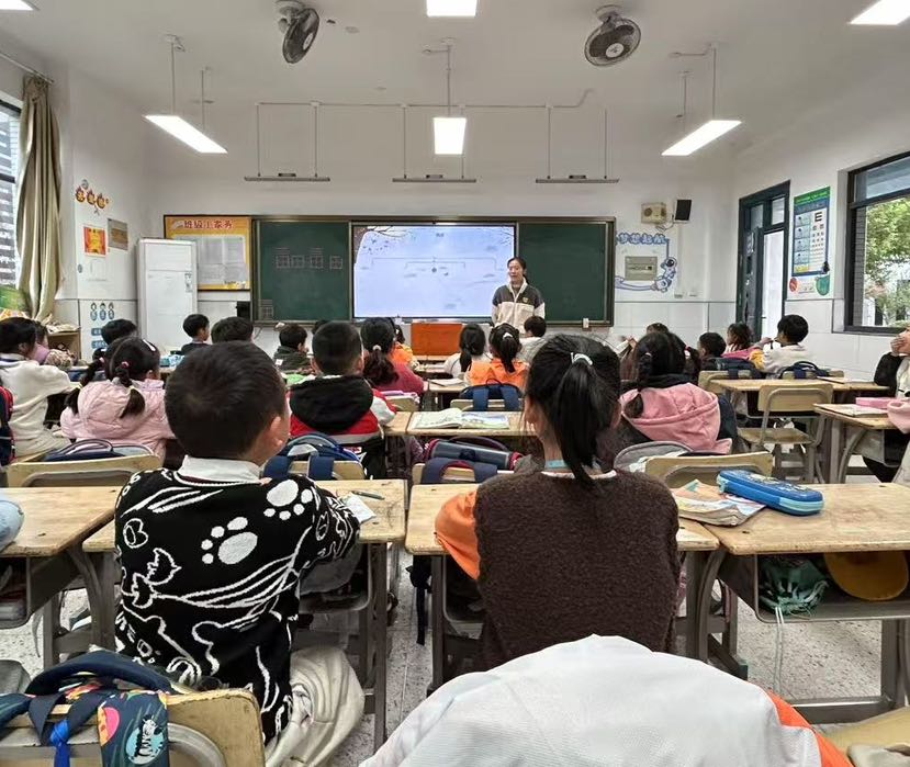 教儿童生活技能_儿童教技能生活中的问题_儿童生活技能教育