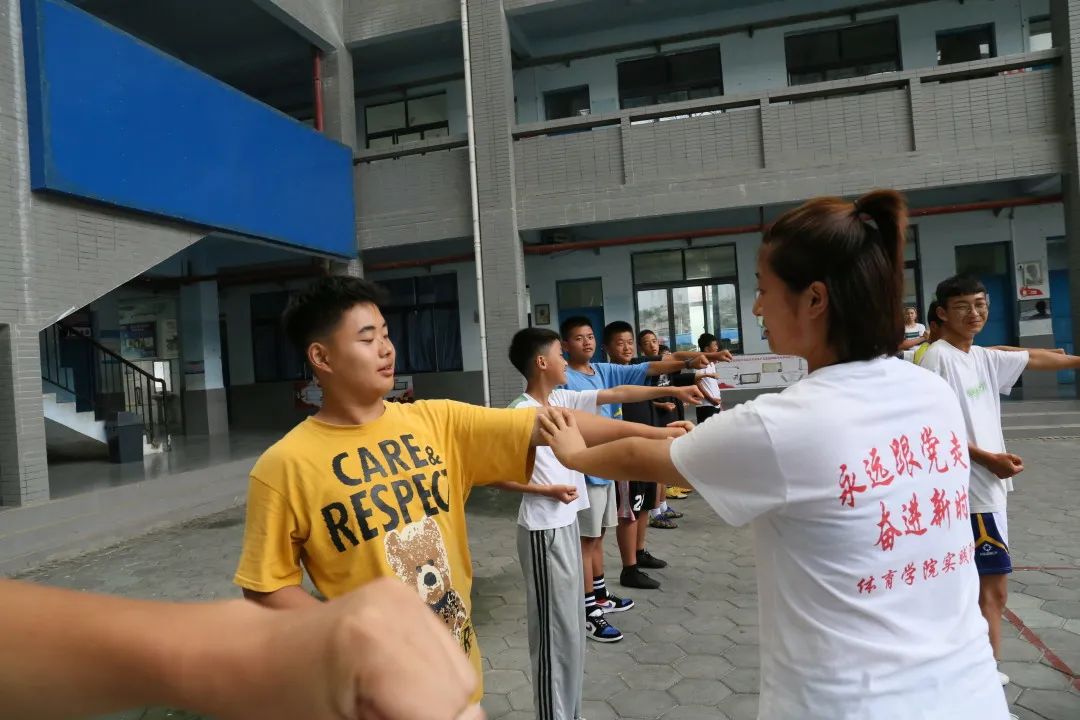 视频马拉松抱拳教学_马拉松抱拳视频教学_视频马拉松抱拳教学完整版