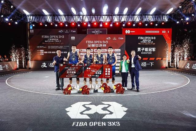 广东英德篮球双冠军_广东篮球联赛冠军_广东省篮球冠军