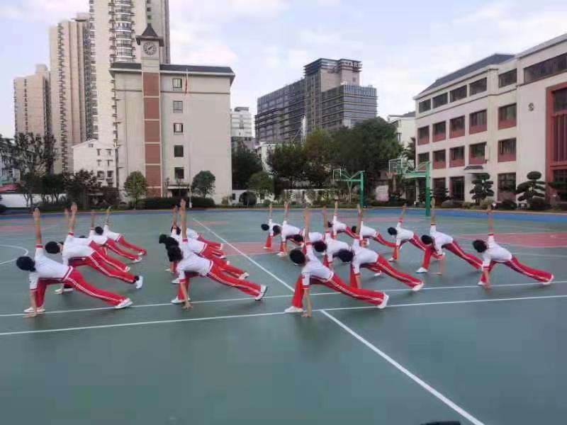 高中跑步吗_高中生跑步会不会长高_运动会初高中跑步