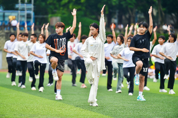 香港学生团体操_学生团体操视频_团体操香港学生是谁