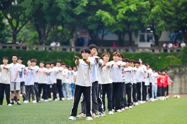 学生团体操视频_团体操香港学生是谁_香港学生团体操